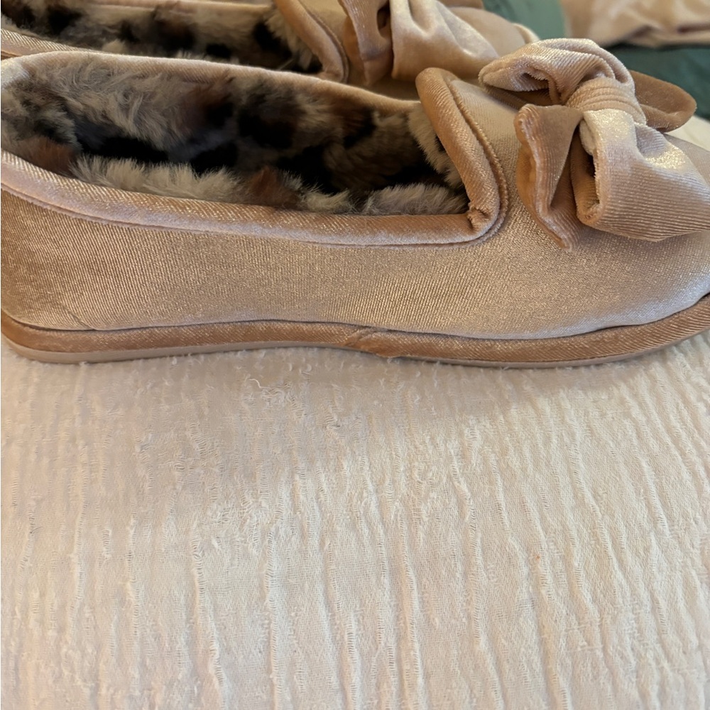 Pretty You houseshoes.